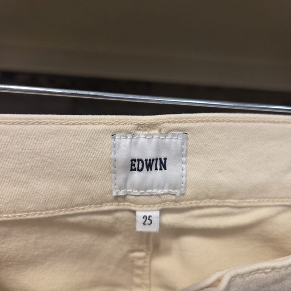 Edwin Pixie Mid-Rise Cropped Skinny Jeans- In Vanilla - Picture 6 of 13